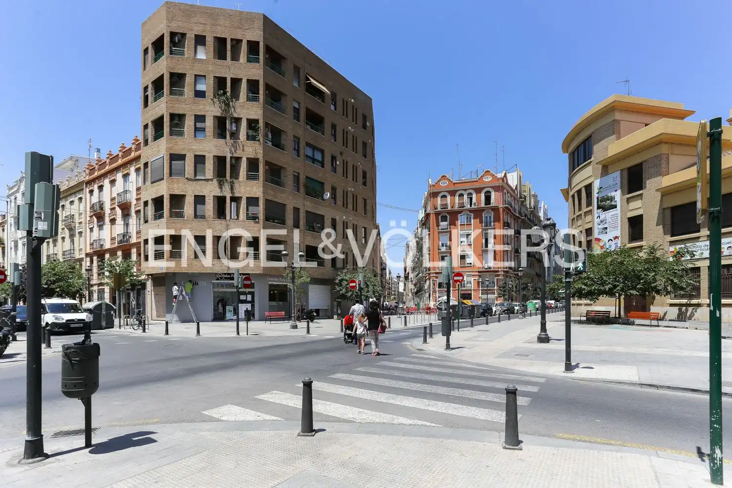 Außenansicht von Wohnung zum Verkauf in Valencia mit Klimaanlage, Heizung und Parkett