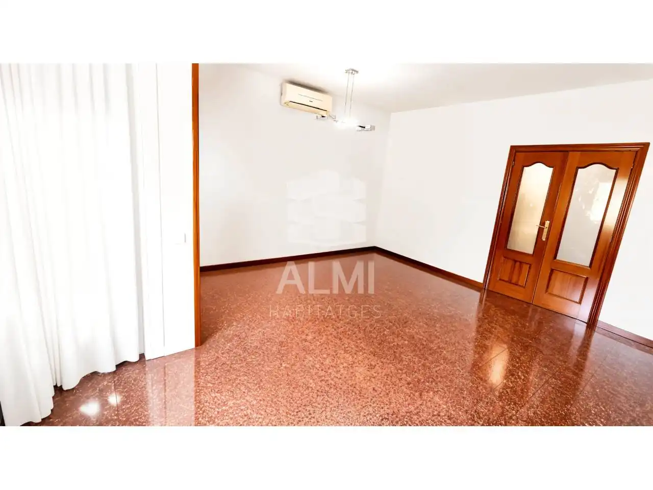 Living room of Flat for rent in Barcelona  with Air Conditioner, Heating and Balcony