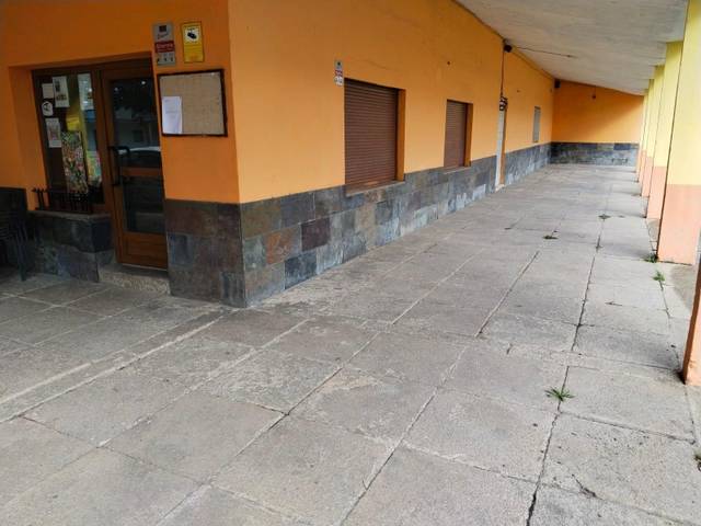 Local comercial en Alquiler en Carracedelo