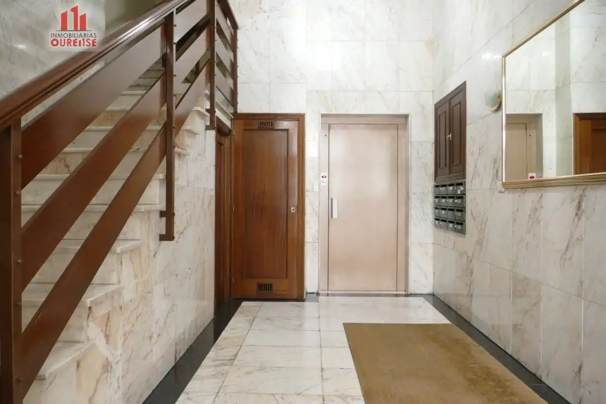 Piso de alquiler en Ourense Capital  con Calefacción, Amueblado y Balcón