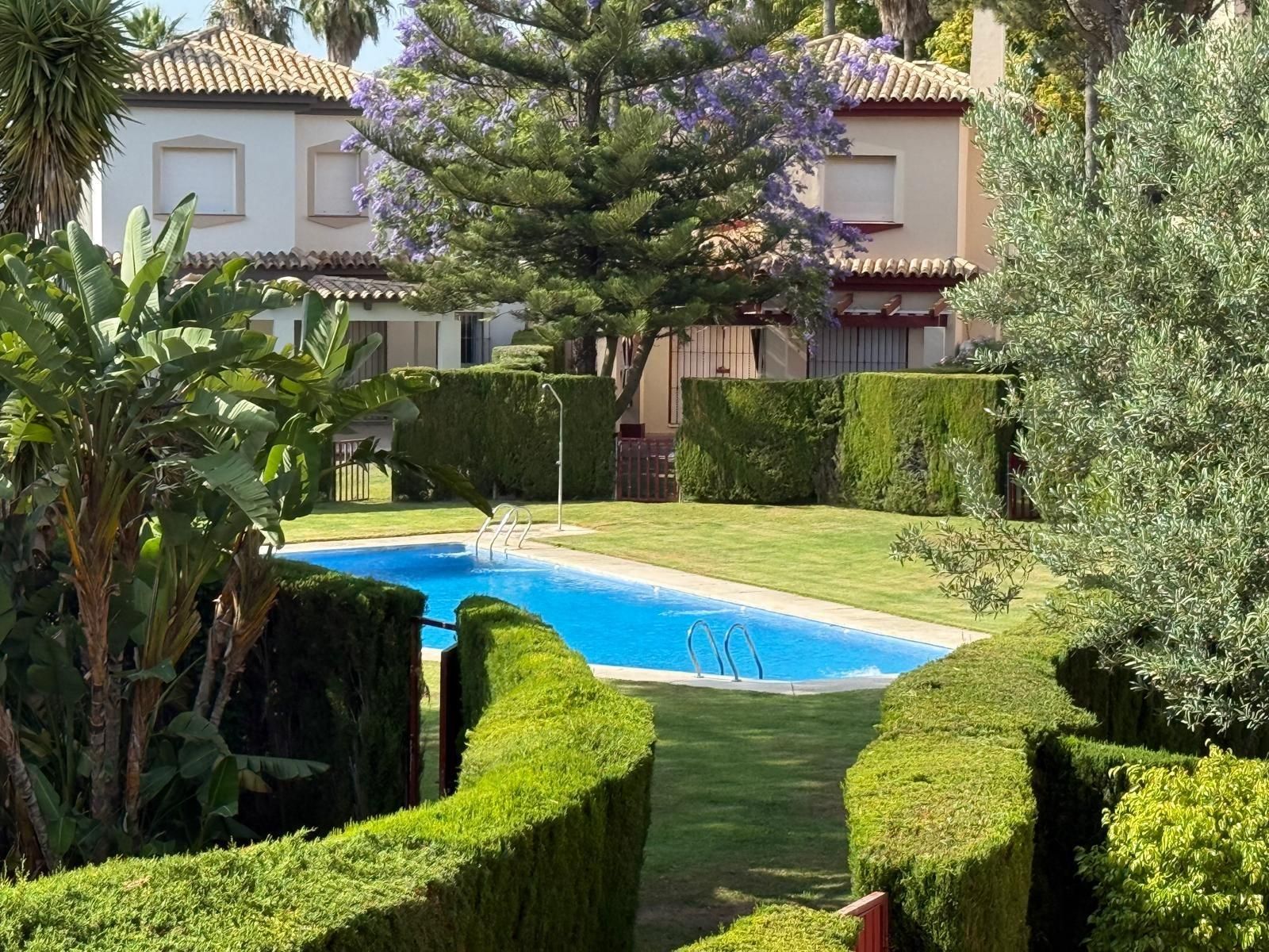 Jardí de Casa adosada en venda en Chiclana de la Frontera amb Aire condicionat, Calefacció i Jardí privat
