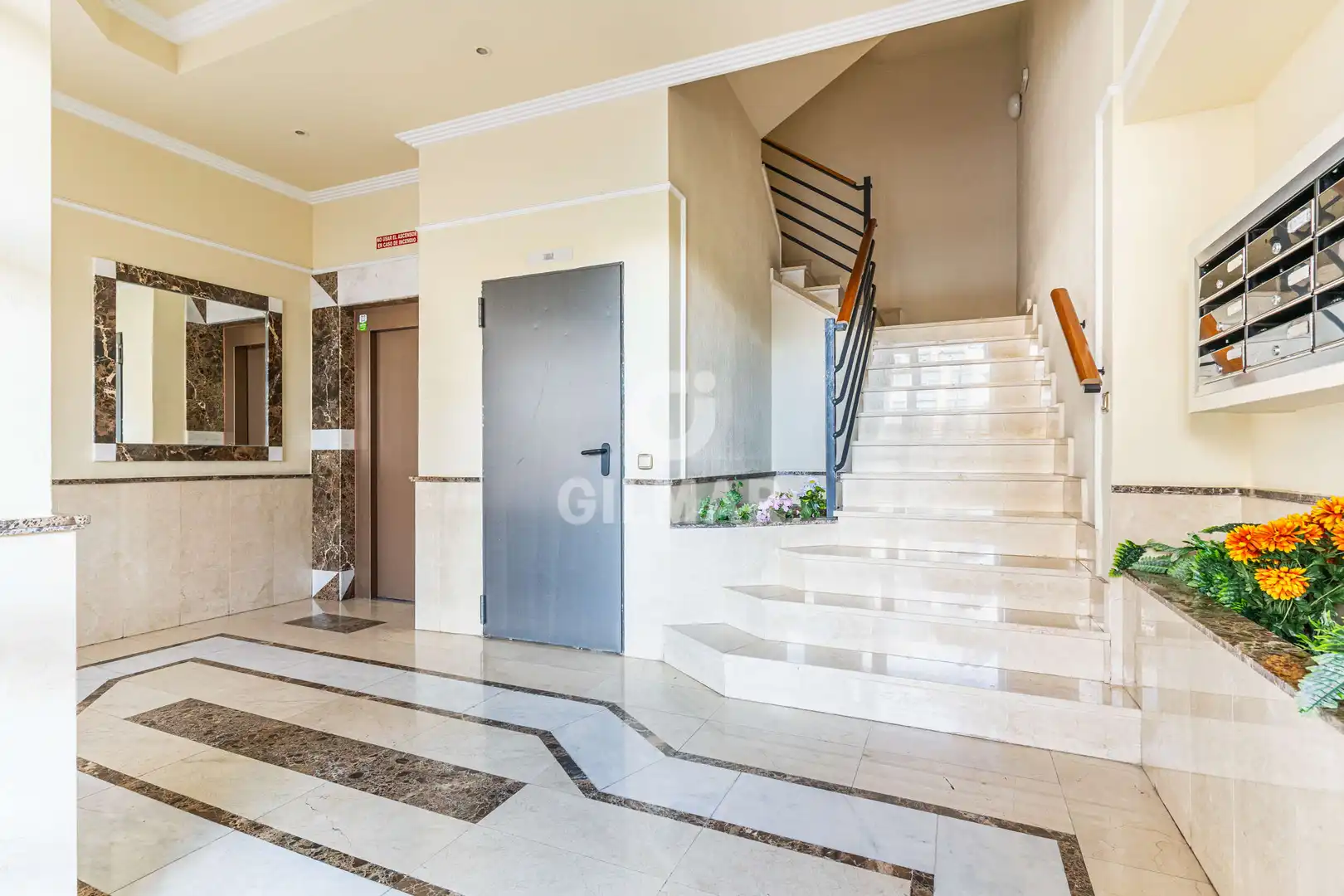 Piso en venta en Madrid con Calefacción, Jardín privado y Trastero
