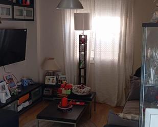 Sala d'estar de Casa adosada en venda en San Fernando