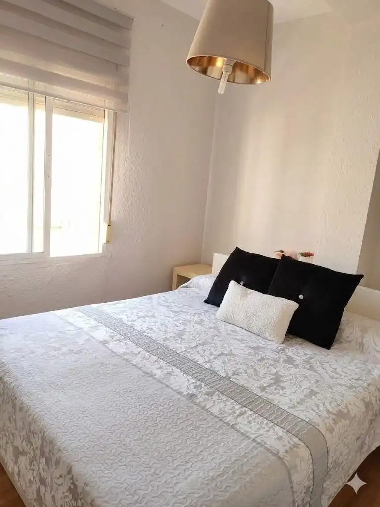 Habitación de Piso en venta en Málaga con Terraza, Amueblado y Balcón