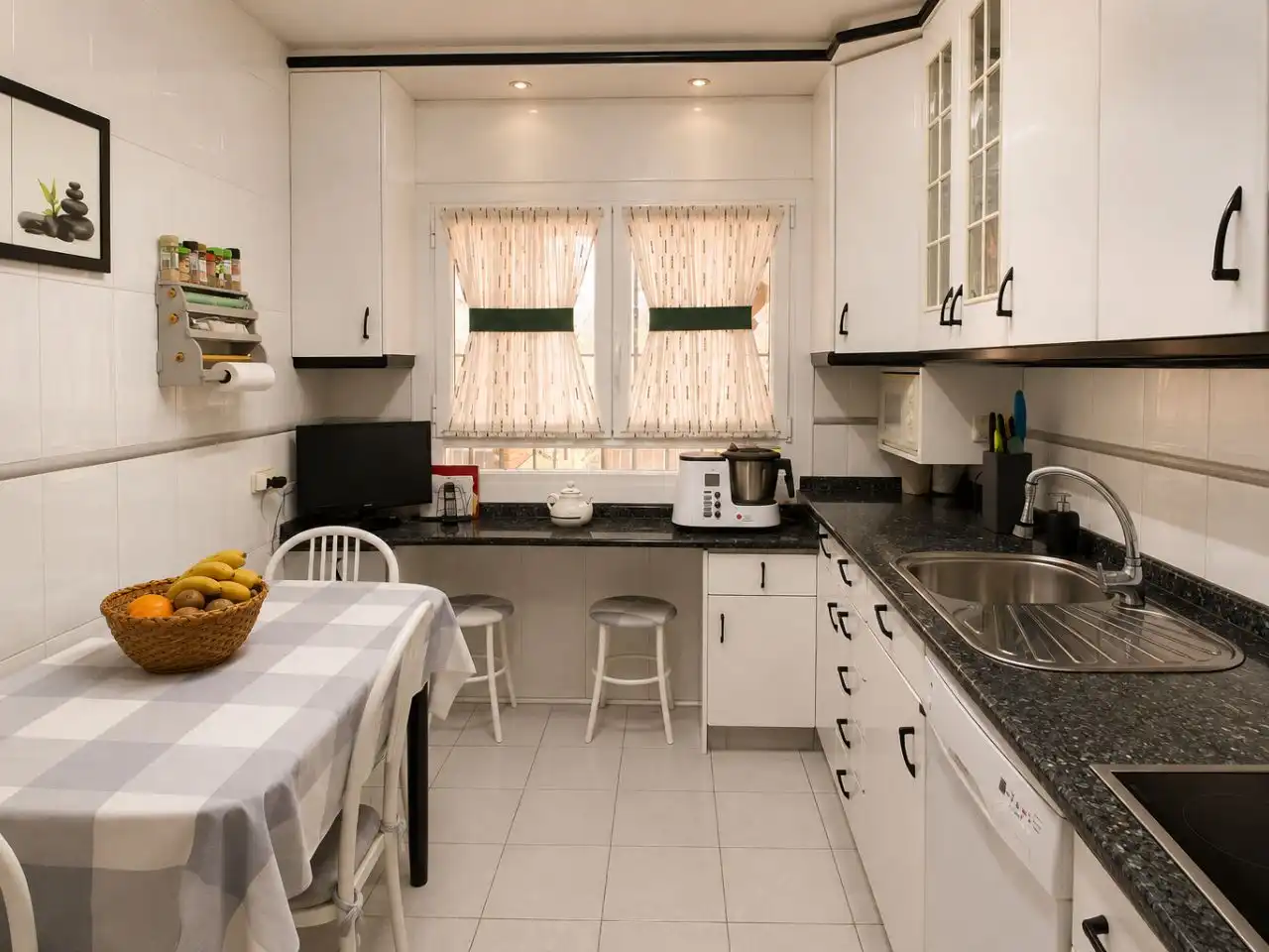 Chalet con jardín en venta en Avenida Argentina 10, imagen 9