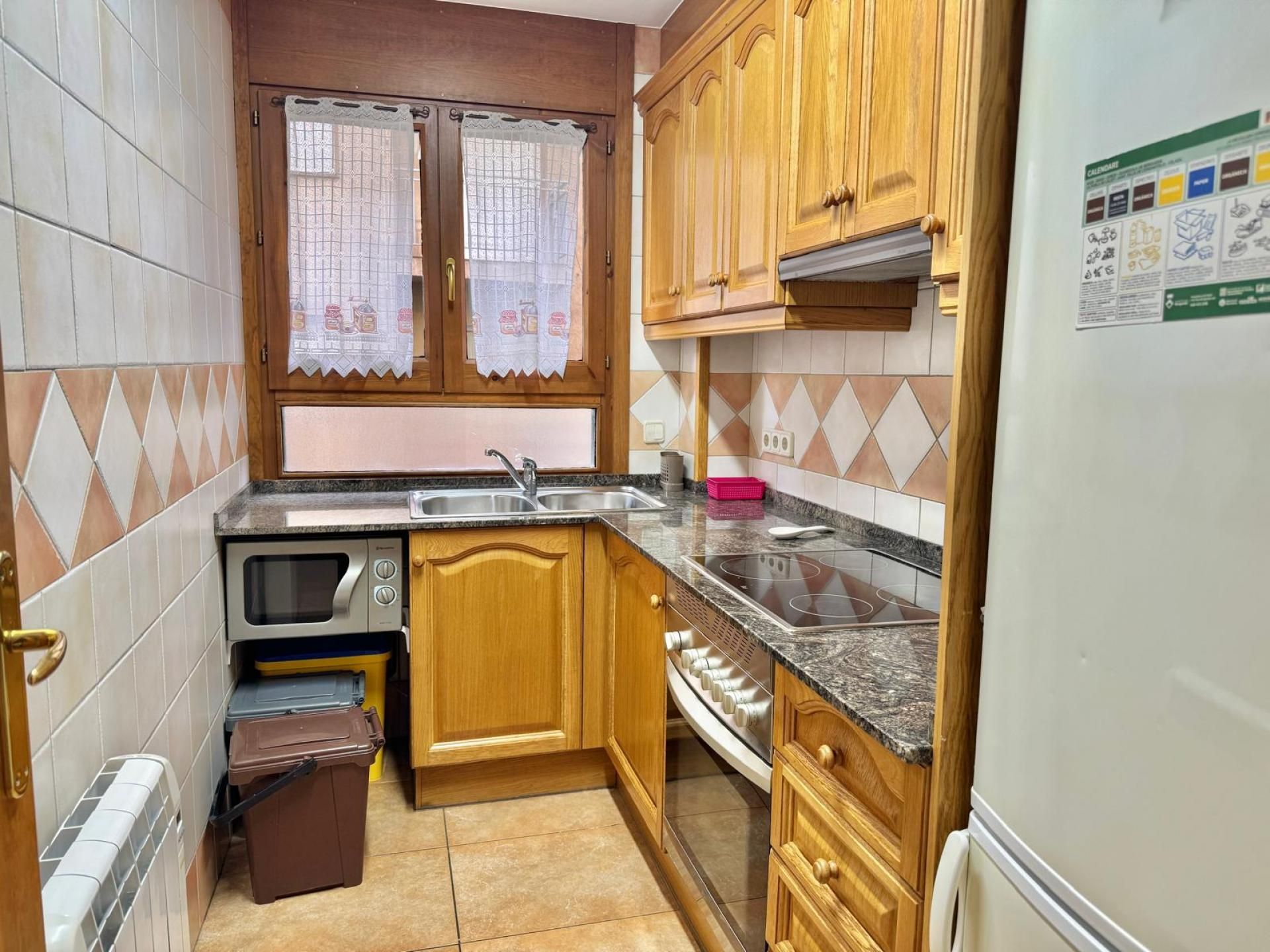 Cuina de Pis de lloguer en Bagà amb Calefacció, Moblat i Forn