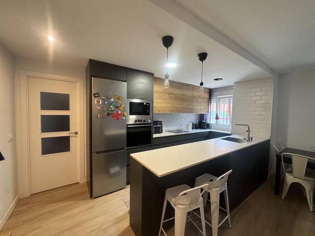 Piso en Venta en Calle GOMEZ DE ARTECHE en Buena Vista