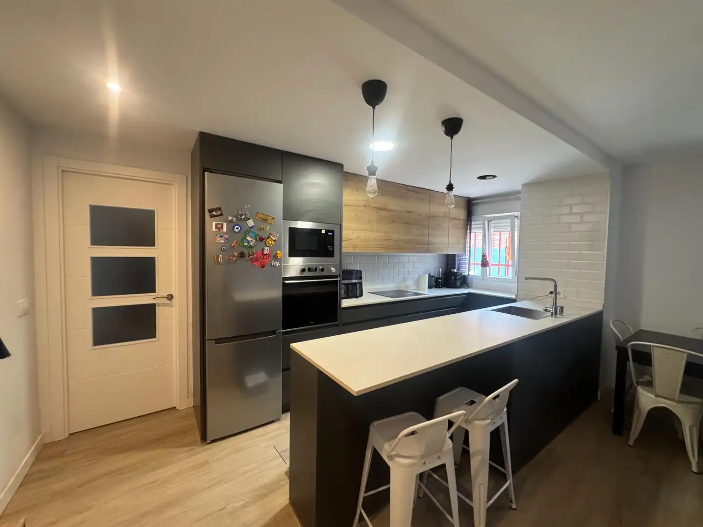 Cocina de Piso en venta en  Madrid Capital con Calefacción y Piscina comunitaria