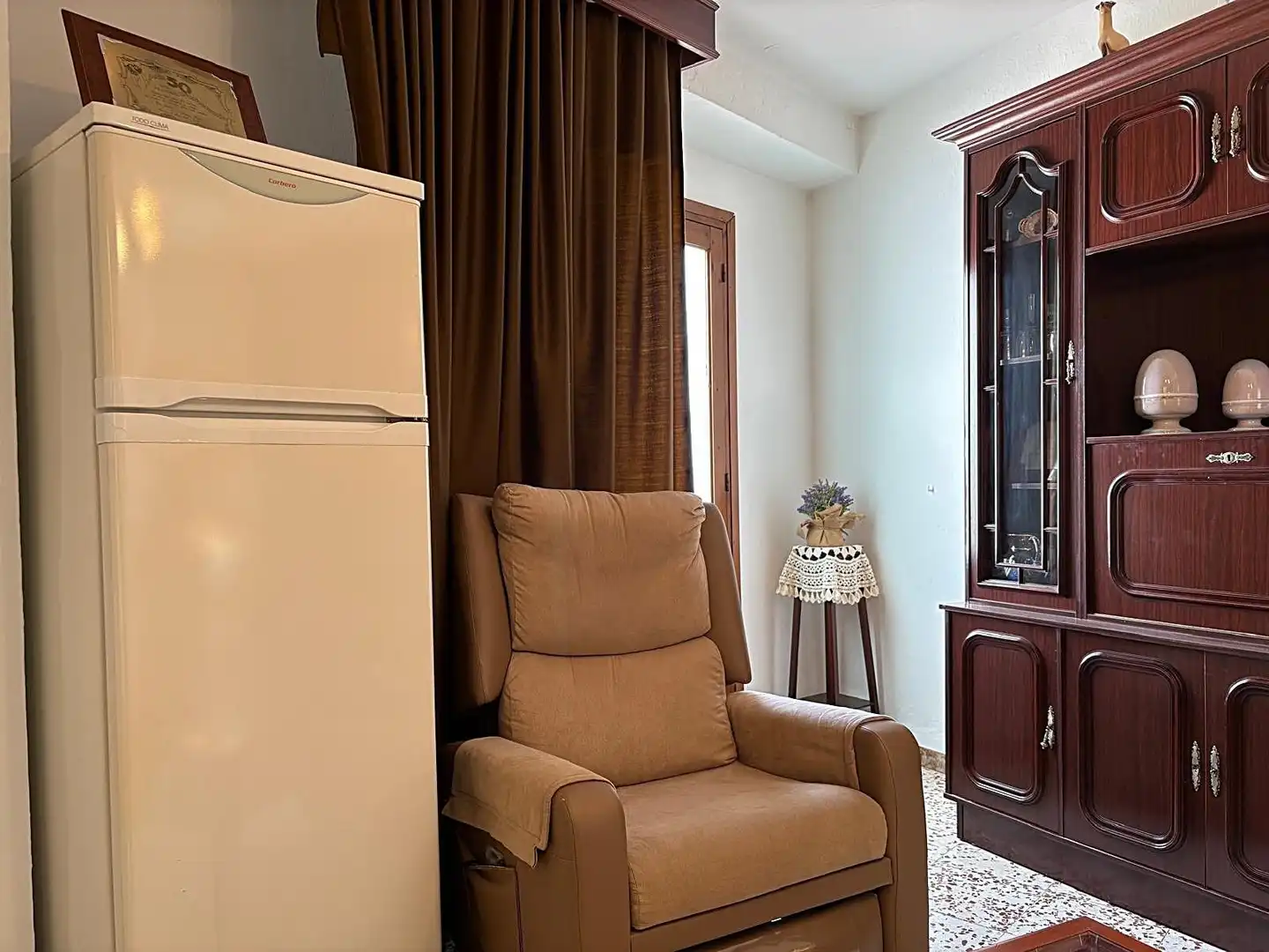 Sala de estar de Finca rústica en venta en Yunquera con Jardín privado, Terraza y Balcón