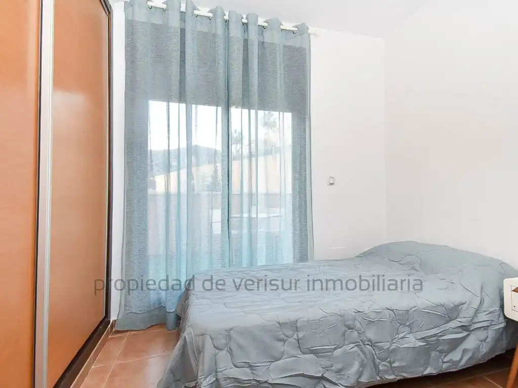Habitación de Apartamento de alquiler en Águilas con Jardín privado, Terraza y Piscina