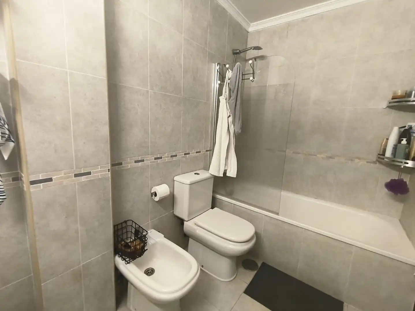 Bathroom of Detached homes for sale in La Línea de la Concepción  with Air Conditioner, Private garden and Balcony