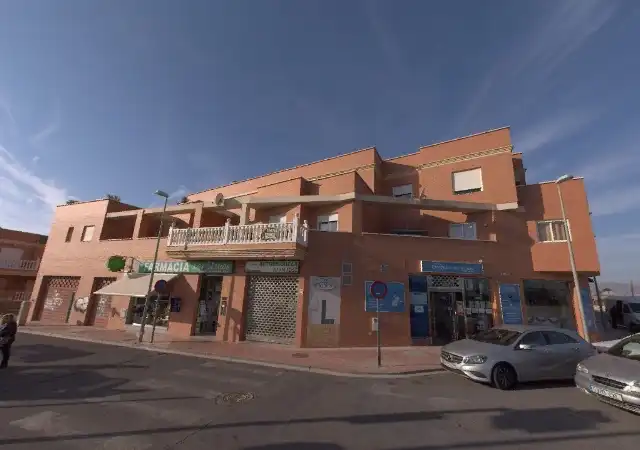 Vista exterior de Local en venta en Almería