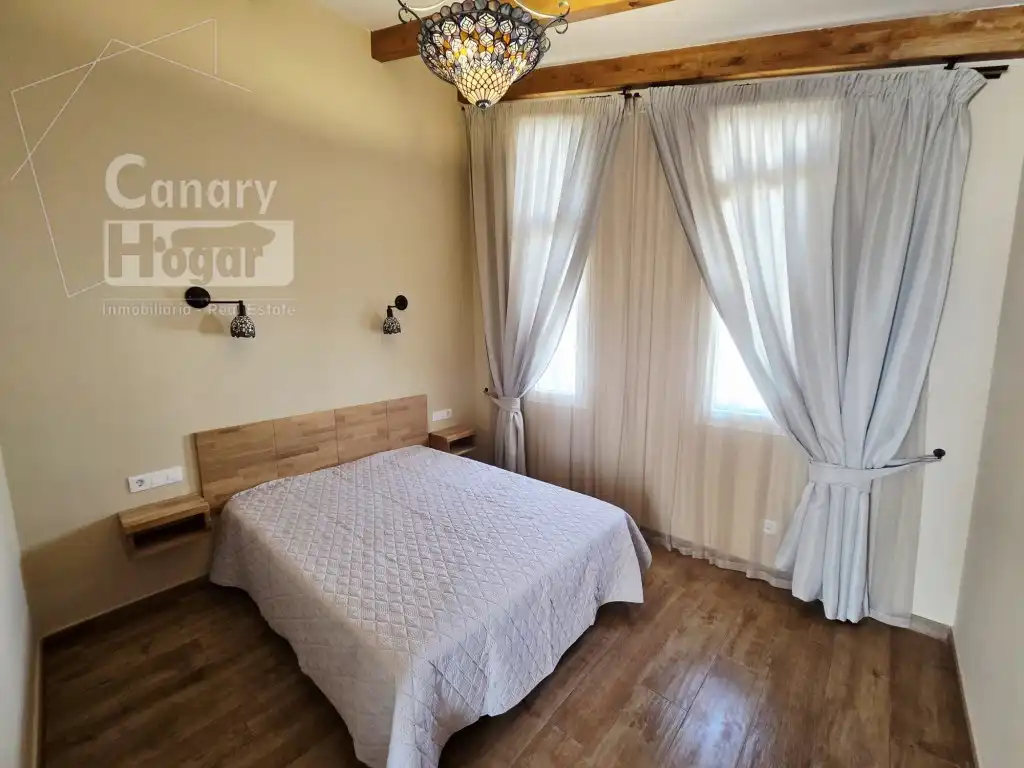 Dormitori de Casa o xalet en venda en Arico amb Aire condicionat, Terrassa i Piscina