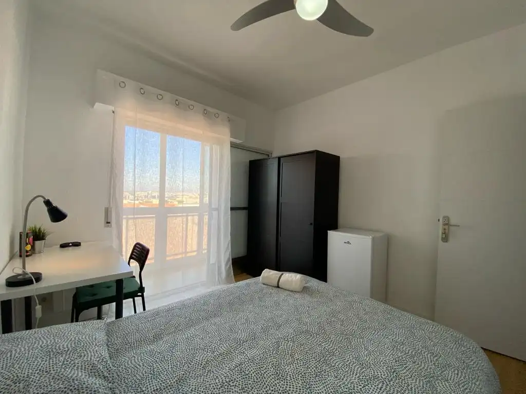 Habitación en Avenida de Palomeras, 94, Palomeras Bajas