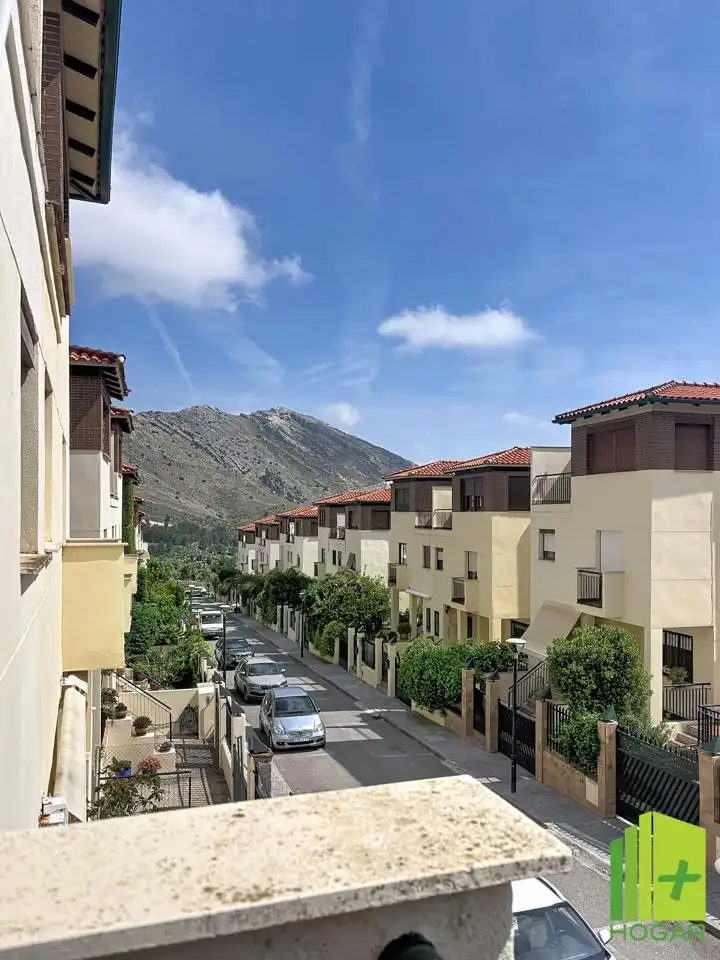 Vista exterior de Casa adosada en venta en Jaén con Aire acondicionado, Jardín privado y Terraza