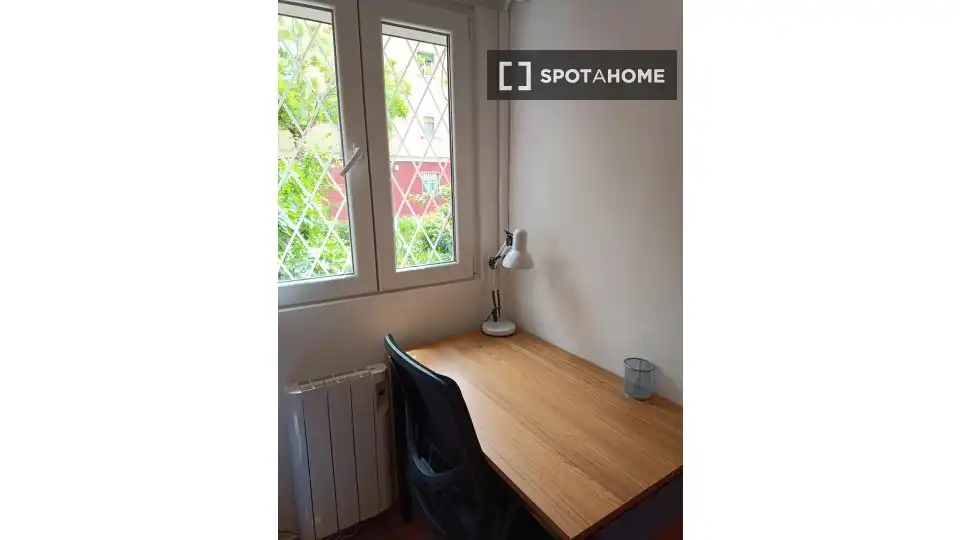 Vista exterior de Piso para compartir en Madrid con Aire acondicionado, Calefacción y Terraza