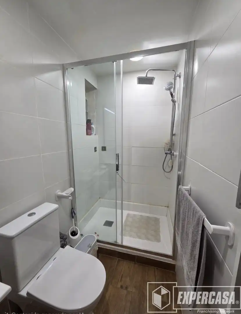Bathroom of Flat for sale in Alfafar  with Air Conditioner