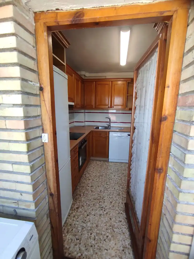 Kitchen of Flat for sale in Zaragoza  with Air Conditioner, Heating and Oven