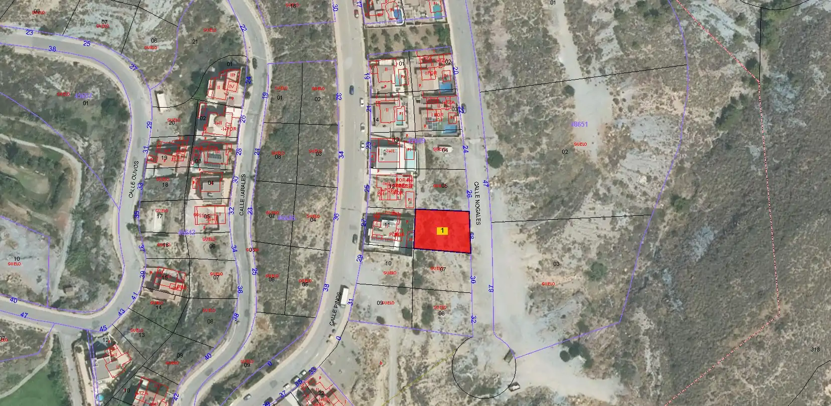 Terreno residencial en venta en Calle los Nogales 28
