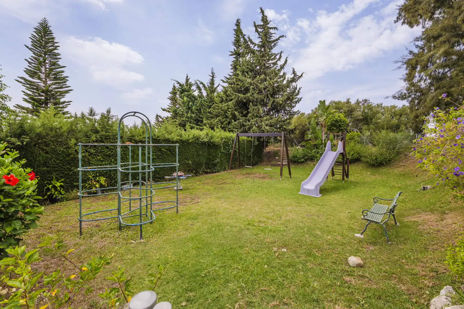 Jardín de Piso en venta en Mijas con Terraza, Piscina y Internet