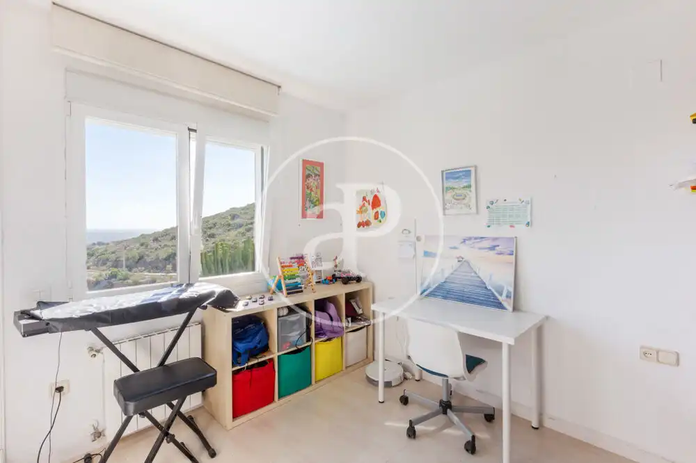 Houses for sale in Chiva  with Heating, Private garden and Terrace