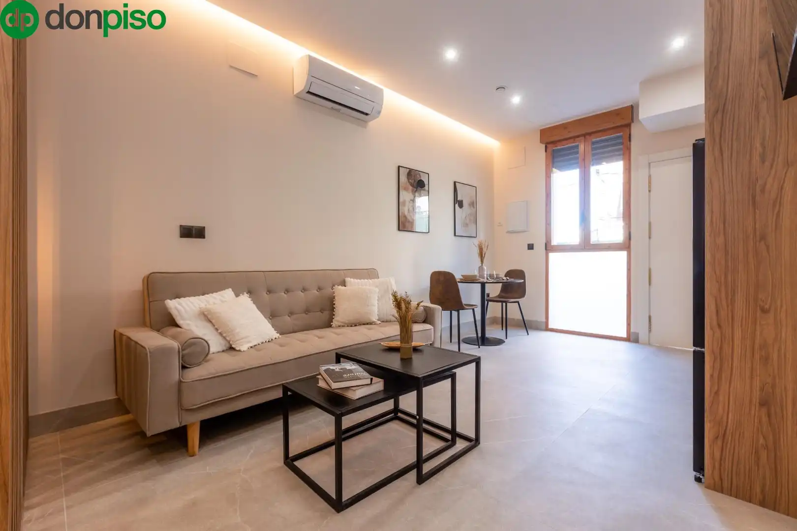 Living room of Study for sale in Granada  with Air Conditioner, Heating and Alarm