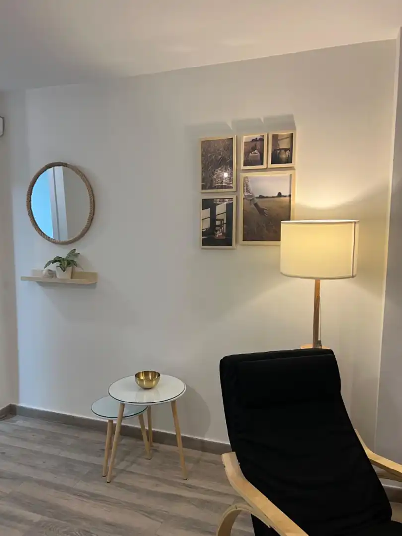 Sala de estar de Piso en venta en Alcalá de Guadaira con Aire acondicionado, Calefacción y Parquet