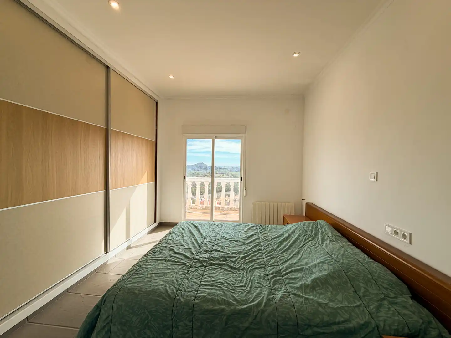 Schlafzimmer von Haus oder Chalet zum Verkauf in Gilet mit Heizung, Parkett und Terrasse