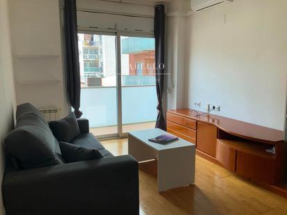 Living room of Flat for sale in Terrassa  with Air Conditioner, Heating and Parquet flooring