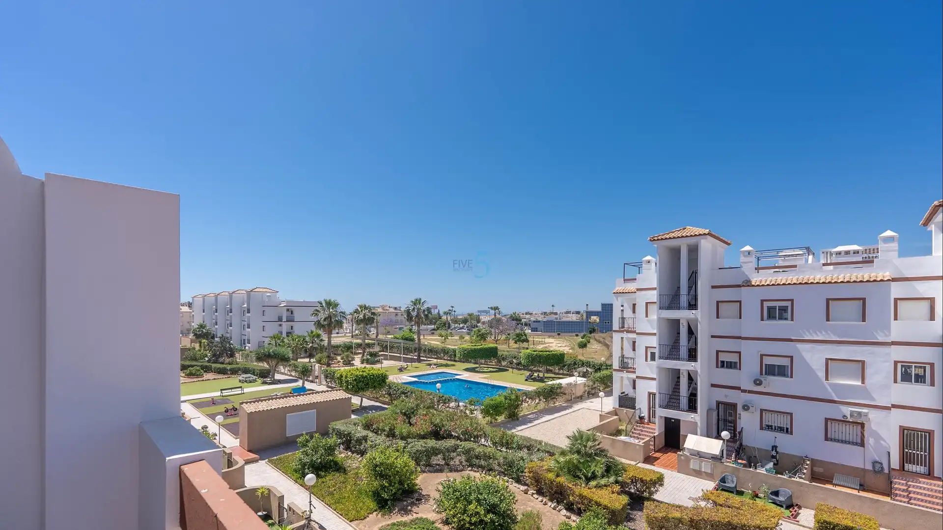 Pis amb piscina en venda a Orihuela Costa