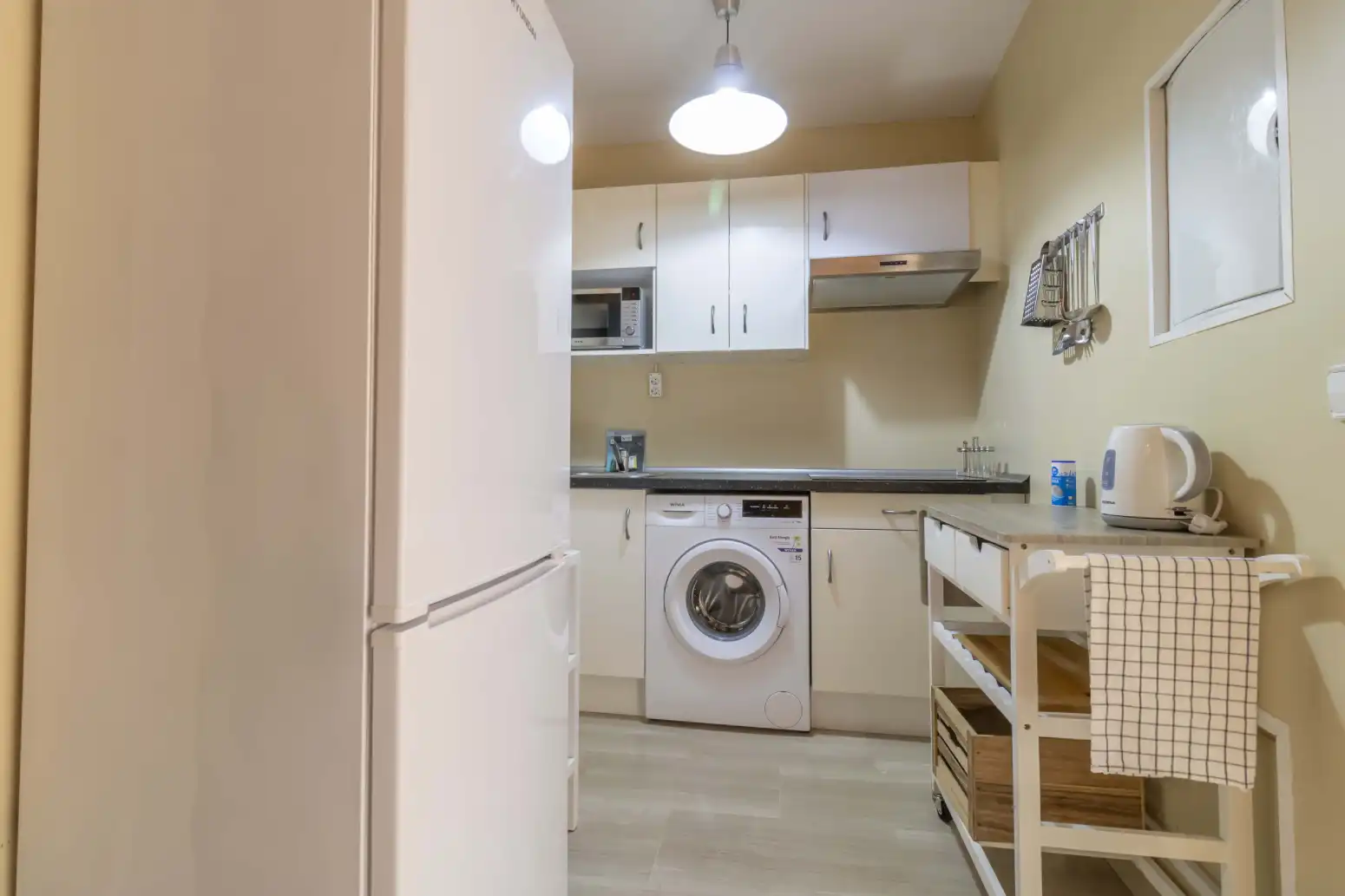 Kitchen of Flat for sale in Sevilla  with Air Conditioner, Heating and Balcony