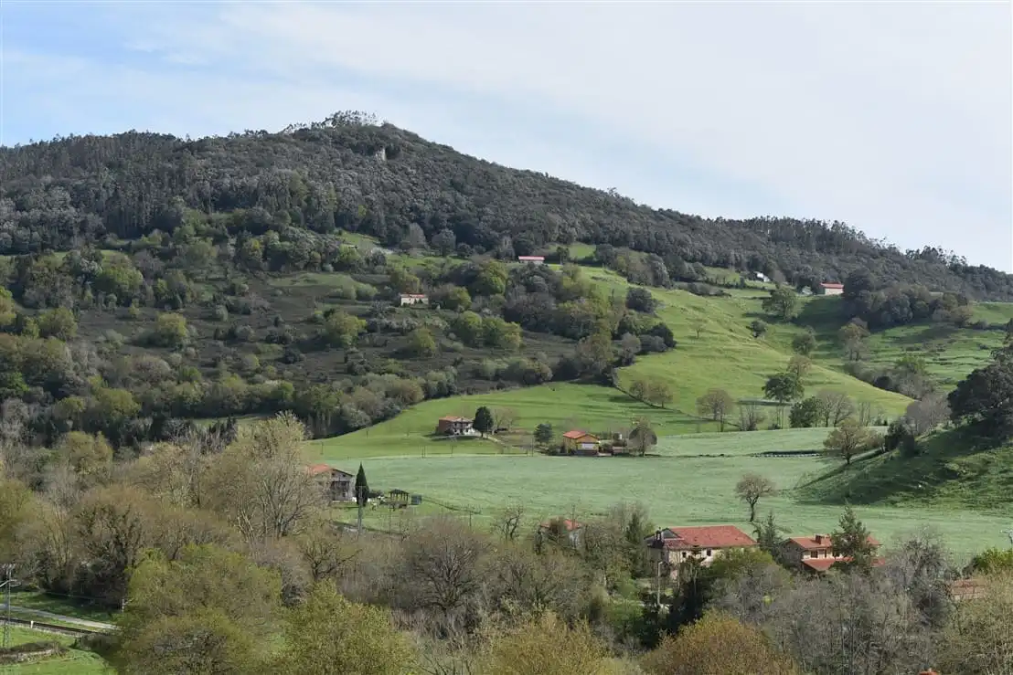 Finca rústica de alquiler en Medio Cudeyo con Jardín privado y Amueblado