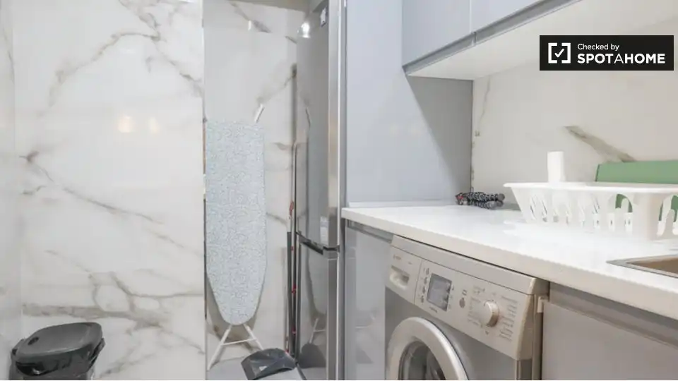 Flat with terrace to rent in Tetuán, imagen 11