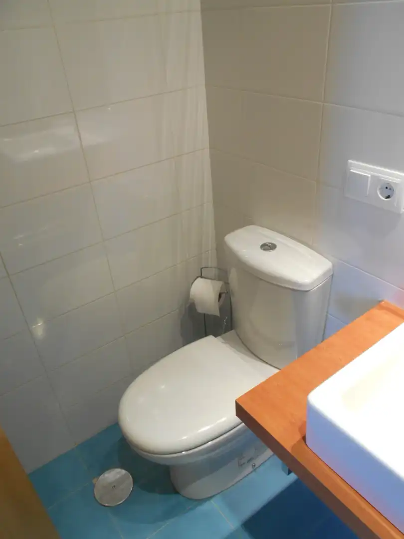 Bathroom of Apartments for sale in Ciudad Real  with Air Conditioner, Heating and Parquet flooring