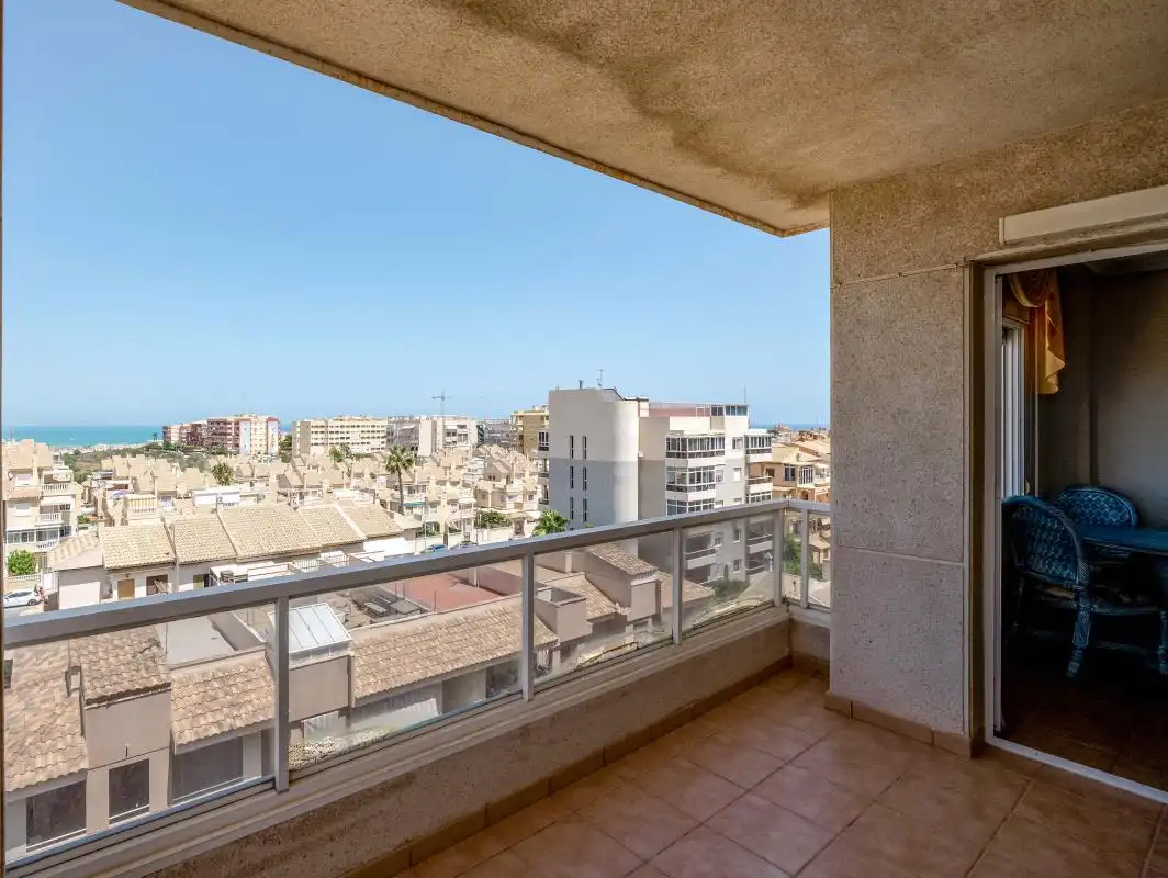 Terraza de Ático en venta en Torrevieja con Calefacción y Piscina