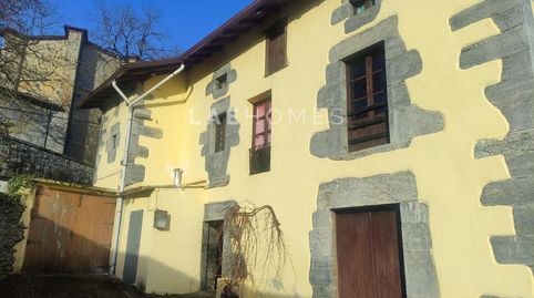 Casa con terreno en Larraul.