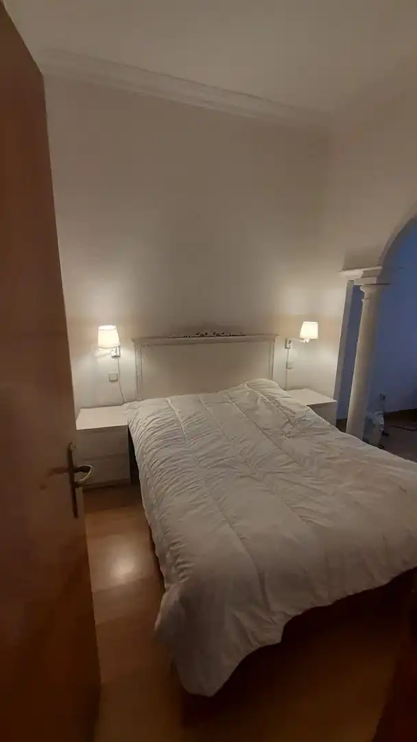 Schlafzimmer von Wohnung zur Miete in Madrid mit Klimaanlage, Heizung und Möbliert