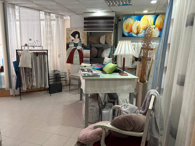 Local comercial en Alquiler en Carrer de la Torre de la Sal en Ensanche - Parque del Oeste