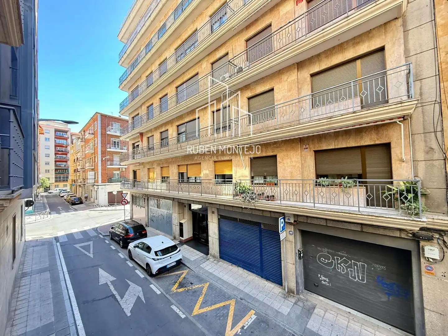 Vista exterior de Apartament de lloguer en Salamanca amb Calefacció, Terrassa i Moblat