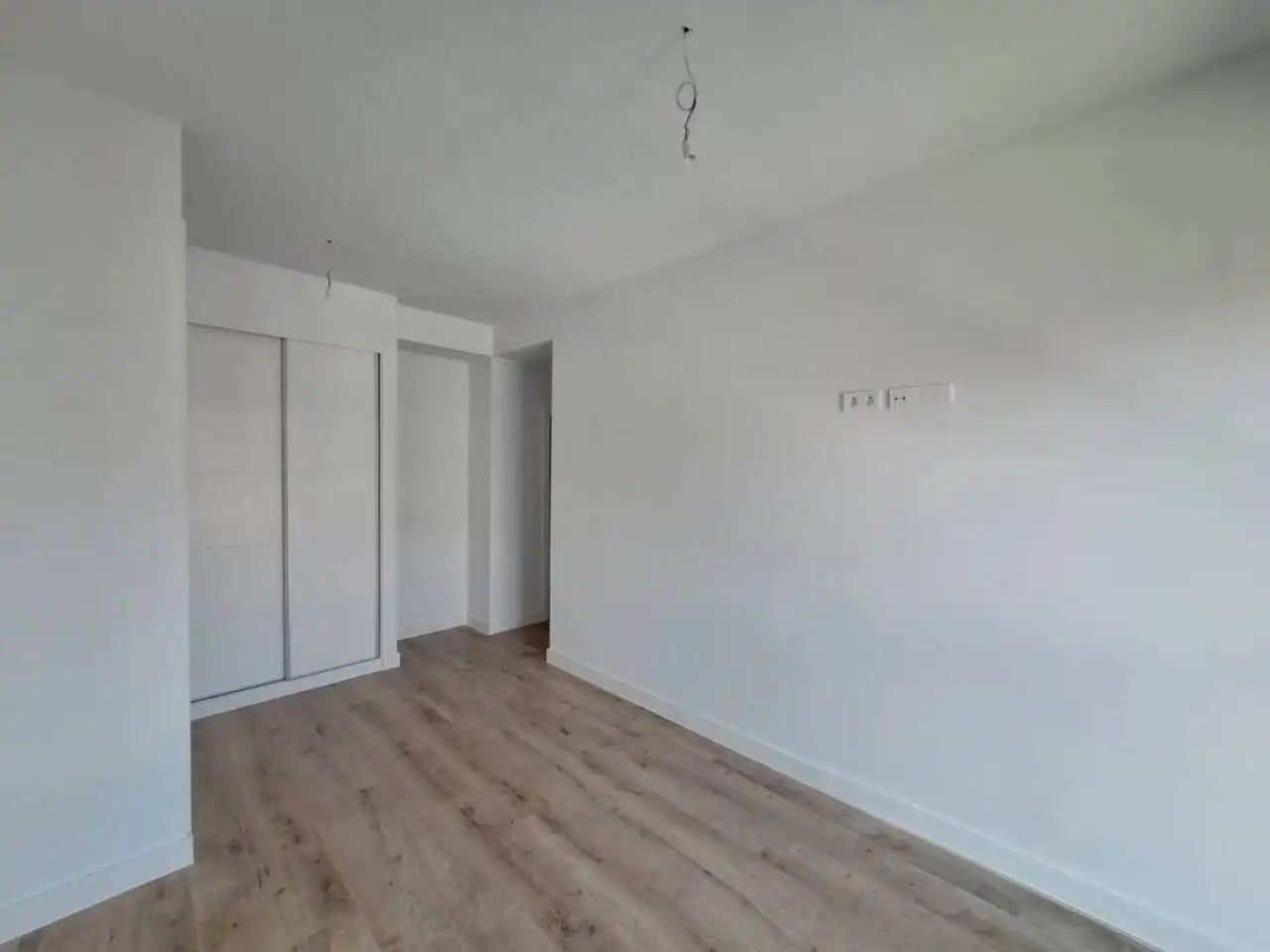 Dormitori de Pis en venda en Burgos amb Calefacció, Parquet i Terrassa