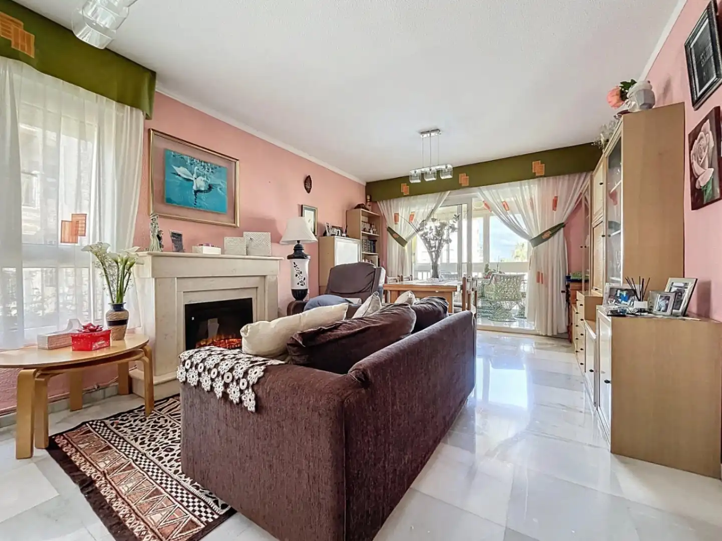 Wohnzimmer von Wohnung zum Verkauf in L'Alfàs del Pi mit Klimaanlage, Privatgarten und Schwimmbad