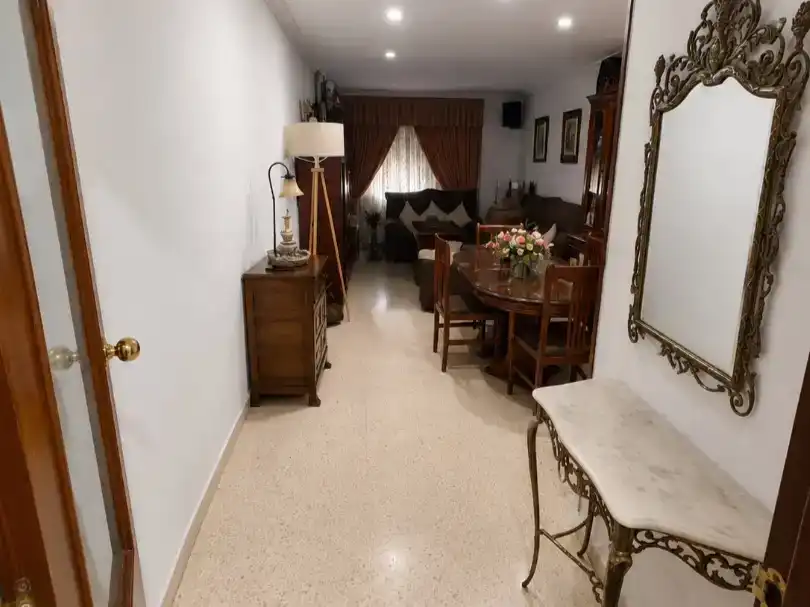 Menjador de Pis en venda en La Rinconada amb Aire condicionat i Traster