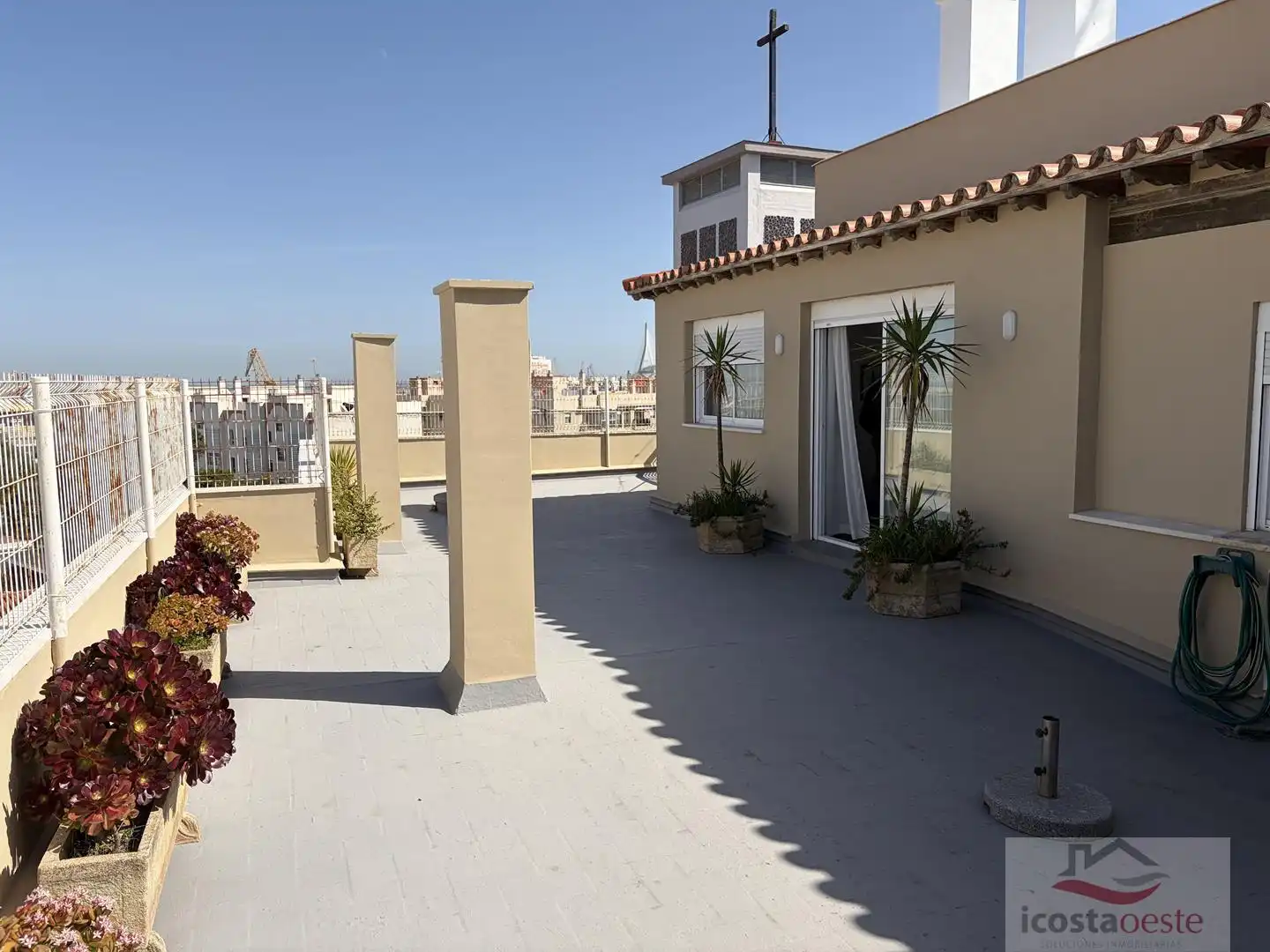 Terrasse von Dachboden zum Verkauf in Cádiz mit Klimaanlage, Heizung und Terrasse
