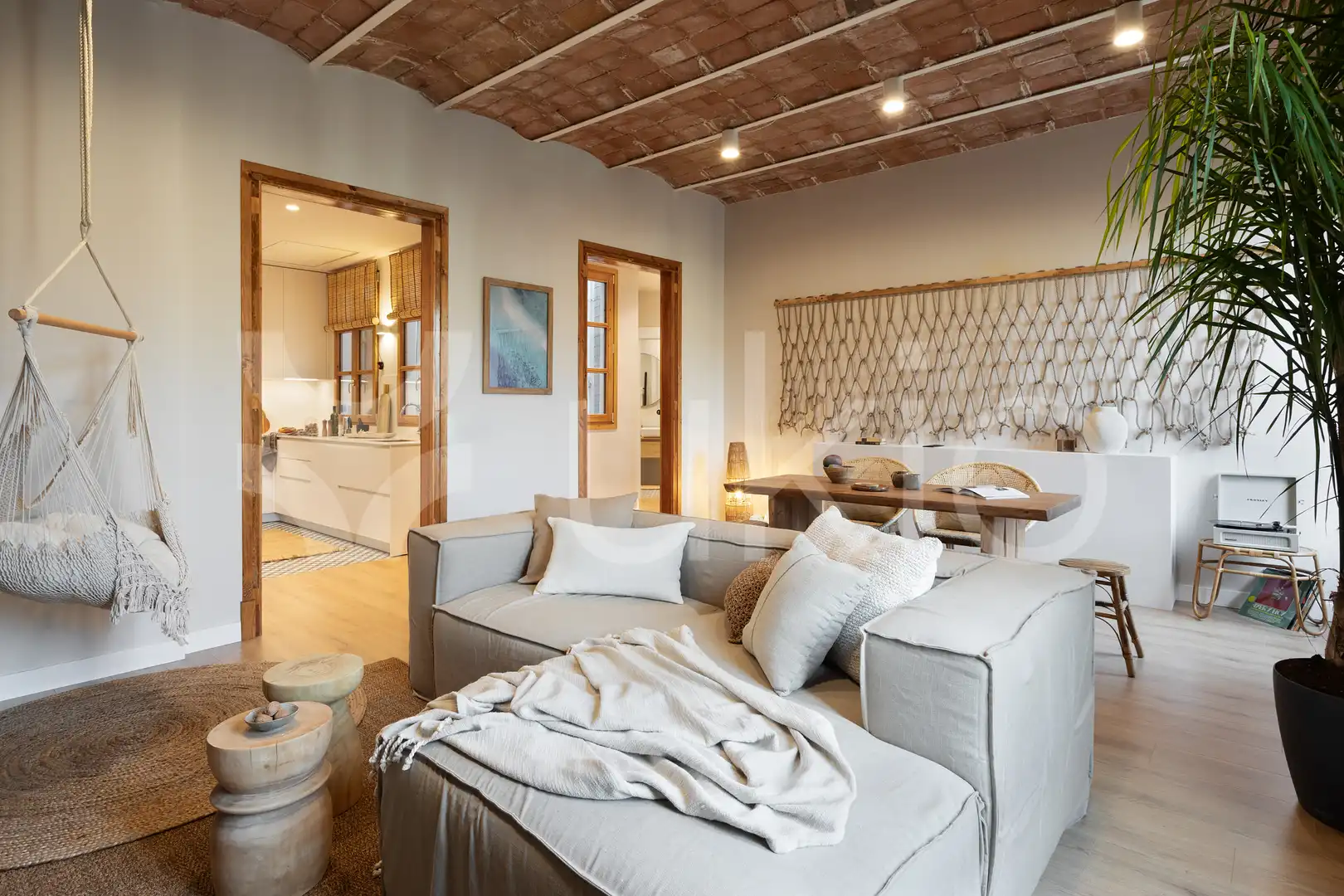 Sala de estar de Apartamento de alquiler en  Barcelona Capital con Aire acondicionado, Calefacción y Amueblado