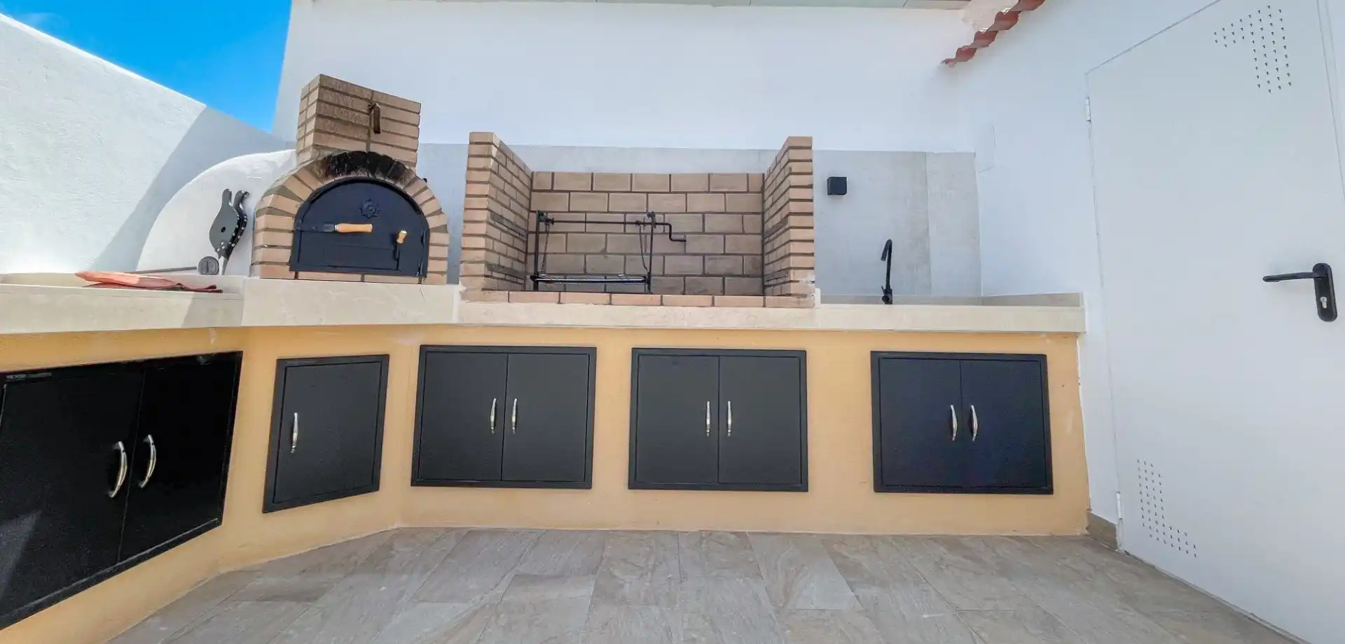 Cuina de Finca rústica en venda en Torrevieja amb Calefacció, Terrassa i Traster