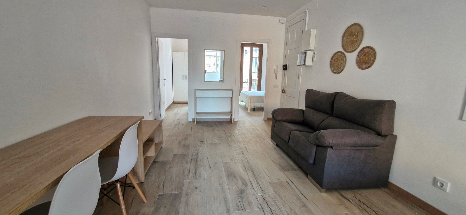 Sala d'estar de Pis de lloguer en  Barcelona Capital amb Terrassa, Moblat i Balcó