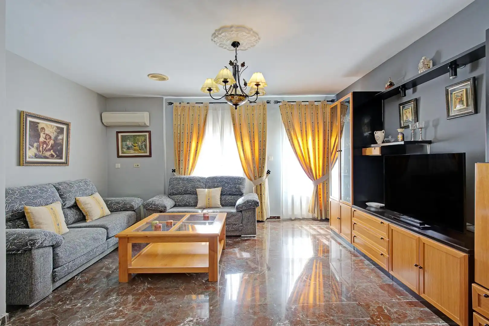 Sala d'estar de Casa o xalet en venda en Padul amb Terrassa