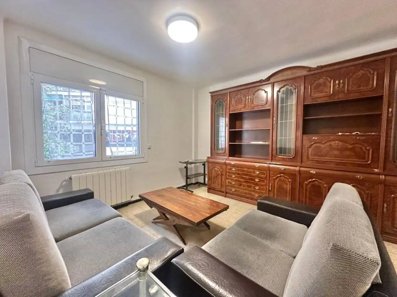 Sala de estar de Piso de alquiler en Girona con Calefacción, Terraza y Amueblado