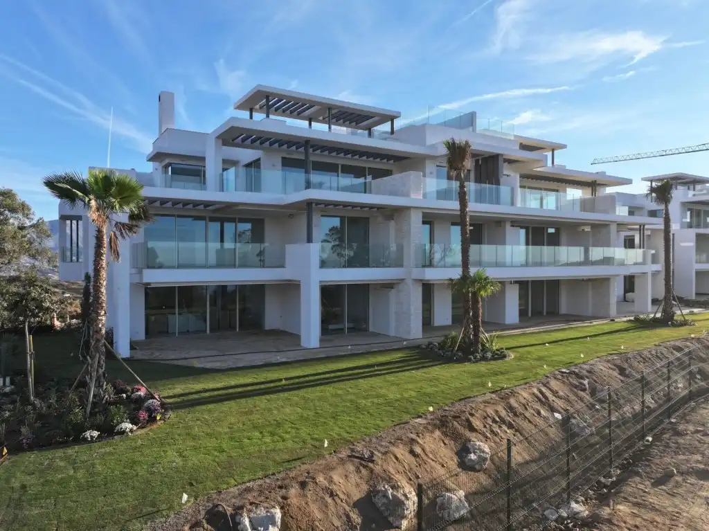 Apartment with pool for sale in La Mairena, imagen 2