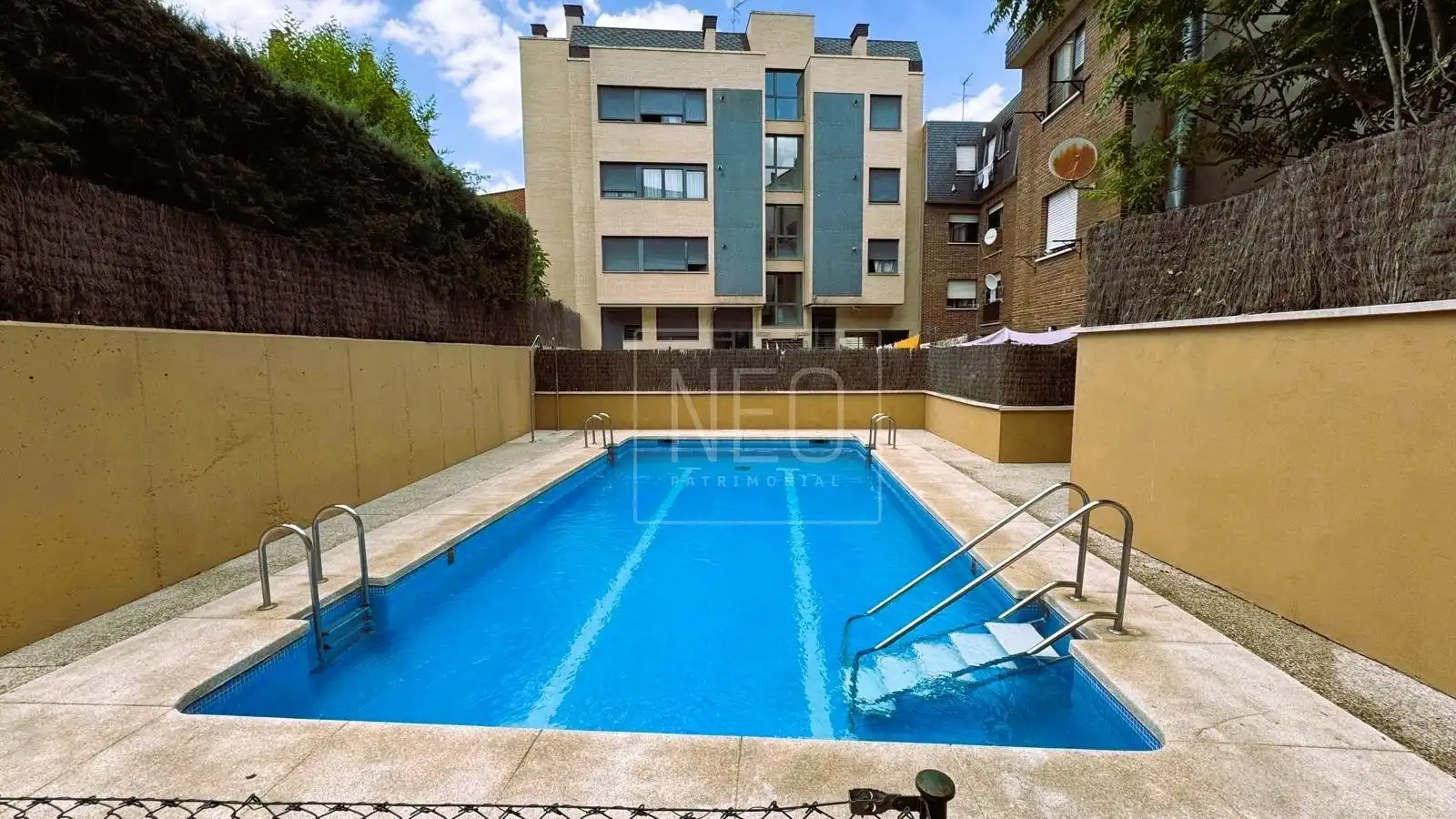 Piscina de Planta baixa en venda en Las Rozas de Madrid amb Calefacció, Parquet i Traster